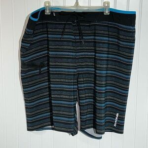 Dakine MAOTI Stripped Boardshorts Mens Size 36 8”Black Multi Colored Pockets Tie
